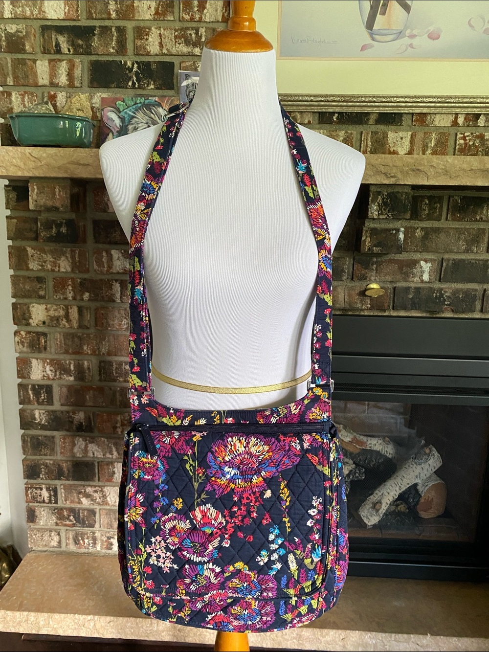 VERA BRADLEY Midnight Wildflowers quilted crossbody bag, purse, satchel. Beauty! - Picture 1 of 16